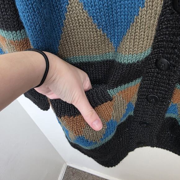 Peruvian Connection Black Multicolor Geometric 100% Alpaca Cardigan Size Small - Picture 3 of 6
